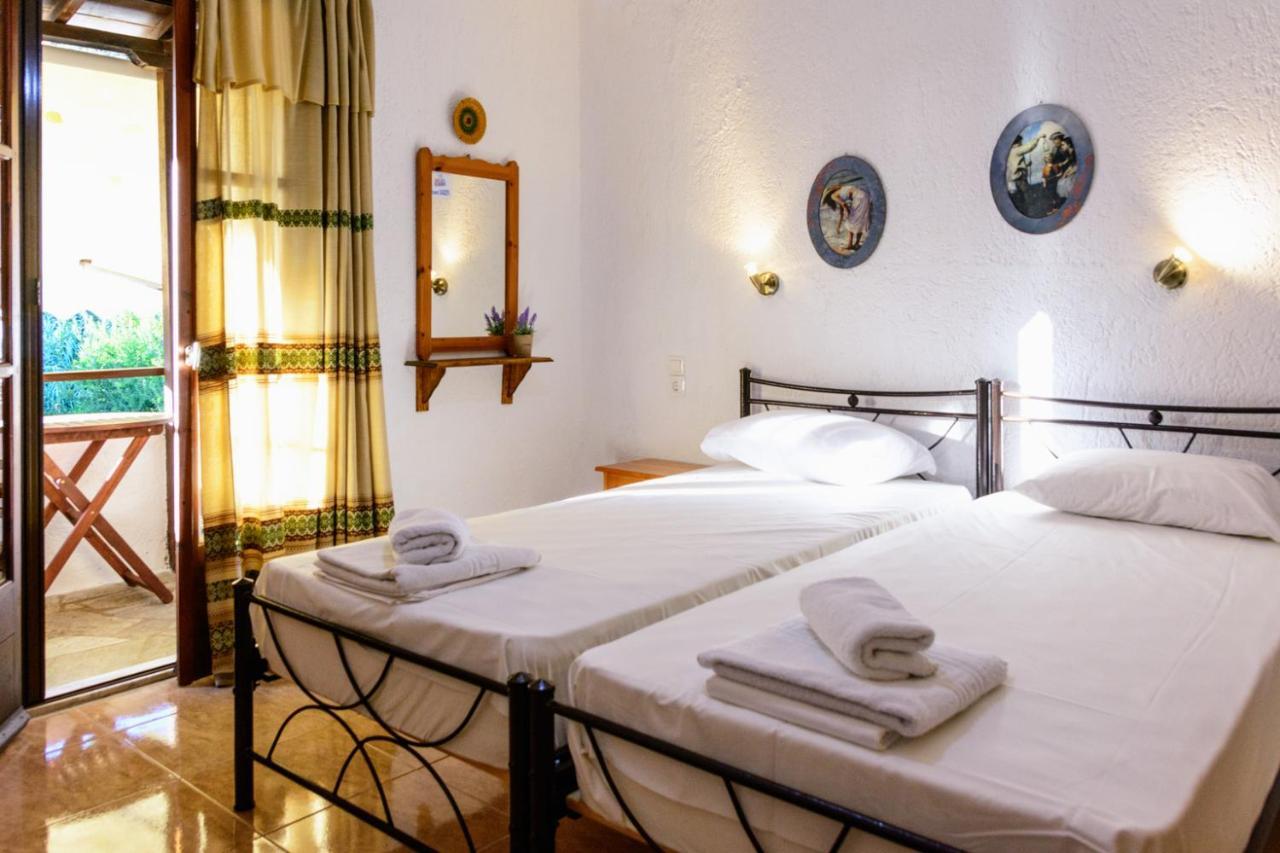 Spiros Rooms Panormos  Extérieur photo